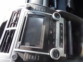 2014 Toyota Camry SE White 2.5L AT #Z22867